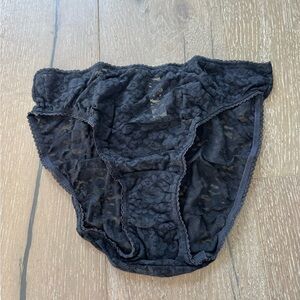 Camio Mio all over lace high-rise briefs